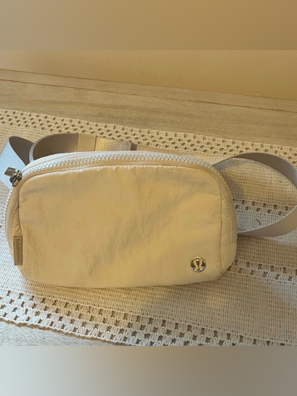 Authentic Lululemon Cream Everywhere Belt bag